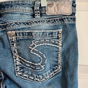 Silver Jeans Aiko baby boot style EUC size W32/L31